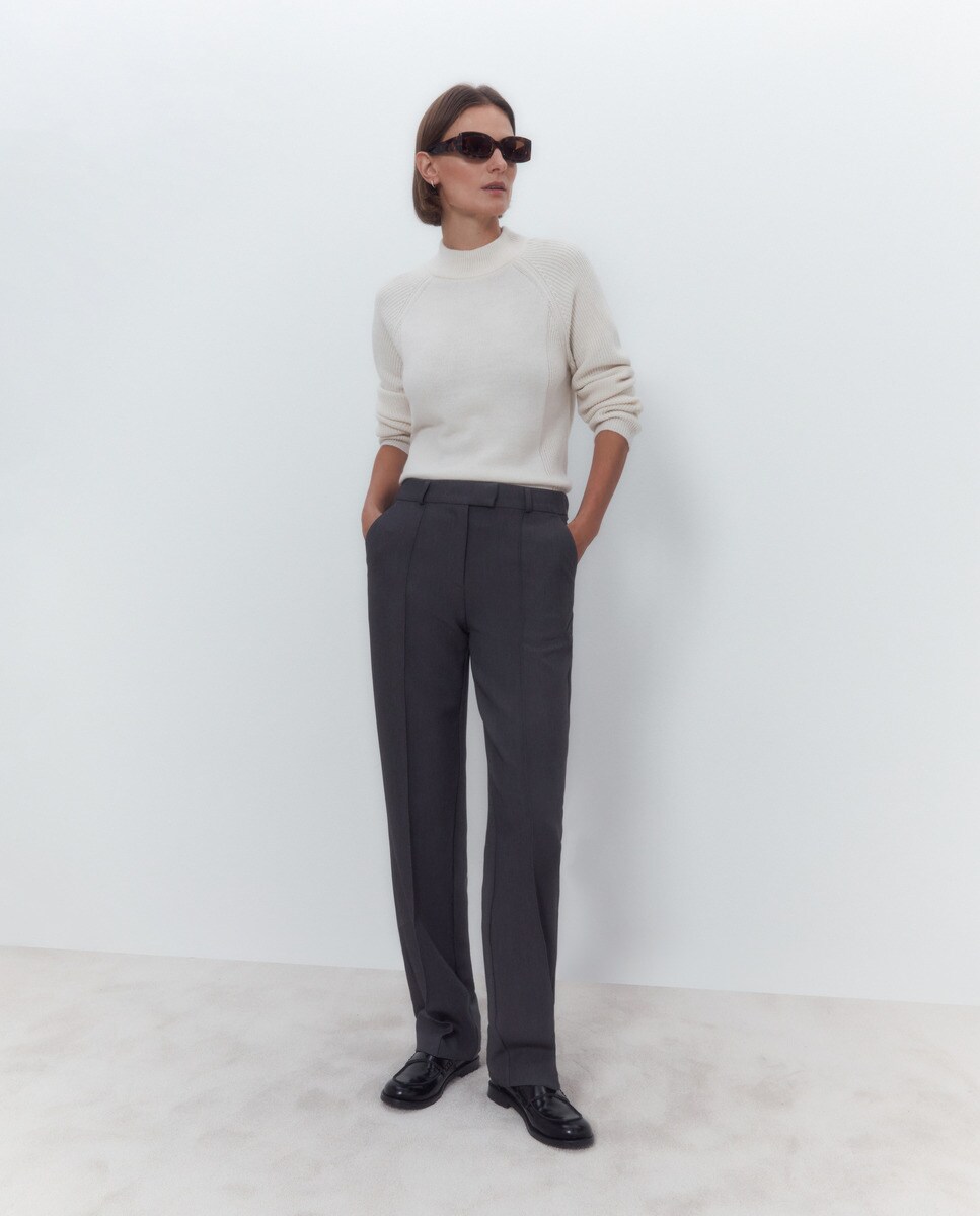 Pull à encolure arrondie et manches longues