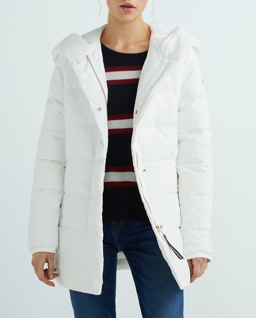 Imagen 0 de Abrigo de mujer plumífero con capucha