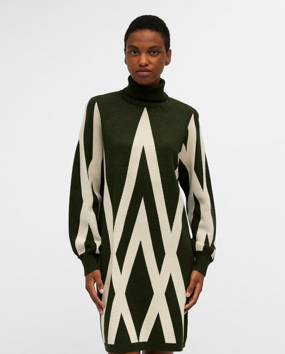 Robe en maille col roulé