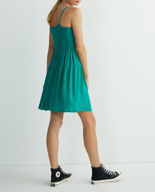 Imagen 0 de Vestido corto de tirantes de corte holgado con volantes