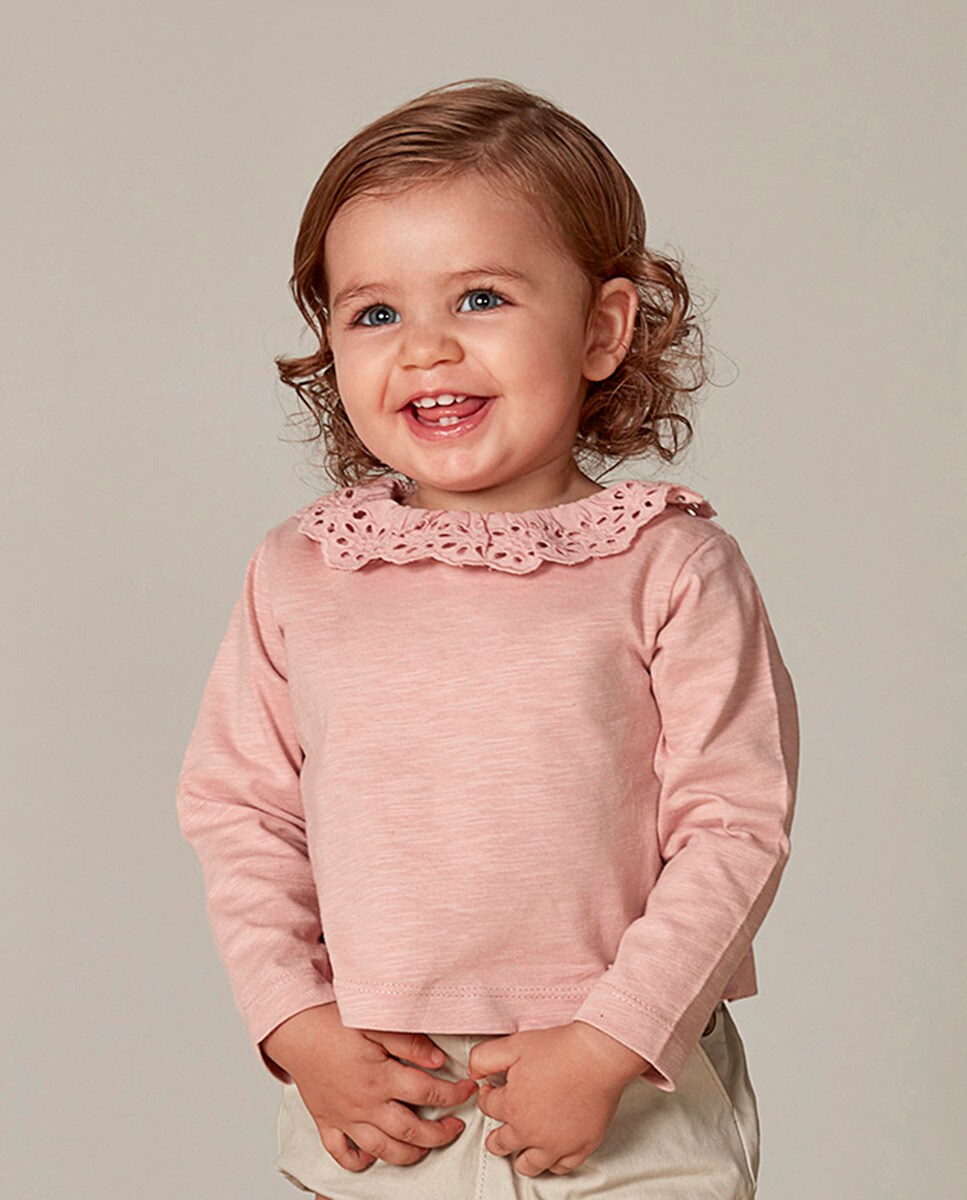 Tshirt avec col brodé