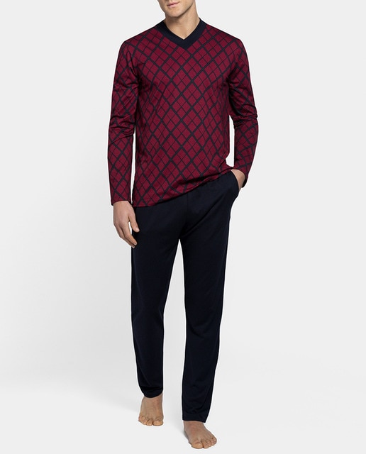 Imagen 0 de Pijama de hombre granate de terciopelo.