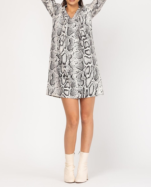 Imagen 0 de Vestido corto evasé con cuello pico