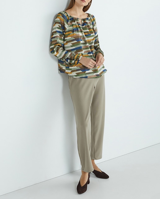 Imagen 0 de Blusa estampada cuello  barca