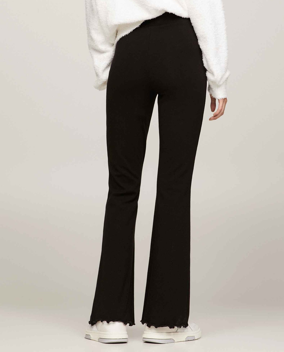 Calças Flare Fit com Cintura Subida Preto-3