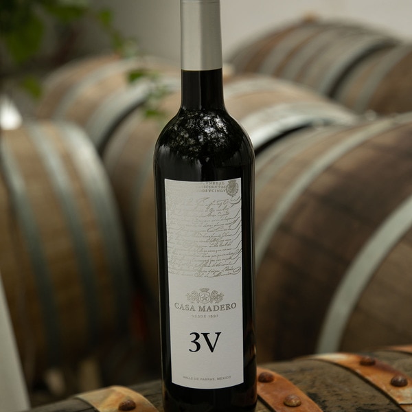 3V vino tinto de México botella 75 cl