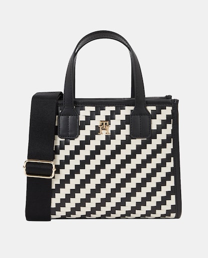 Imagen 0 de Tote mediano blanco y negro con cierre de botón