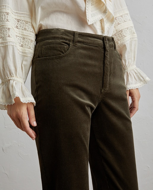 Imagen 0 de Pantalón semipitillo de mujer pana liso