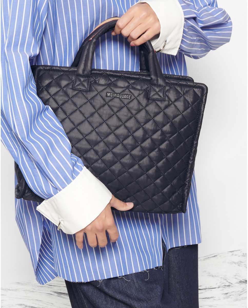 Mala Tipo Tote Média com Alça de Tiracolo Amovível e em Nylon - Preto Preto-4