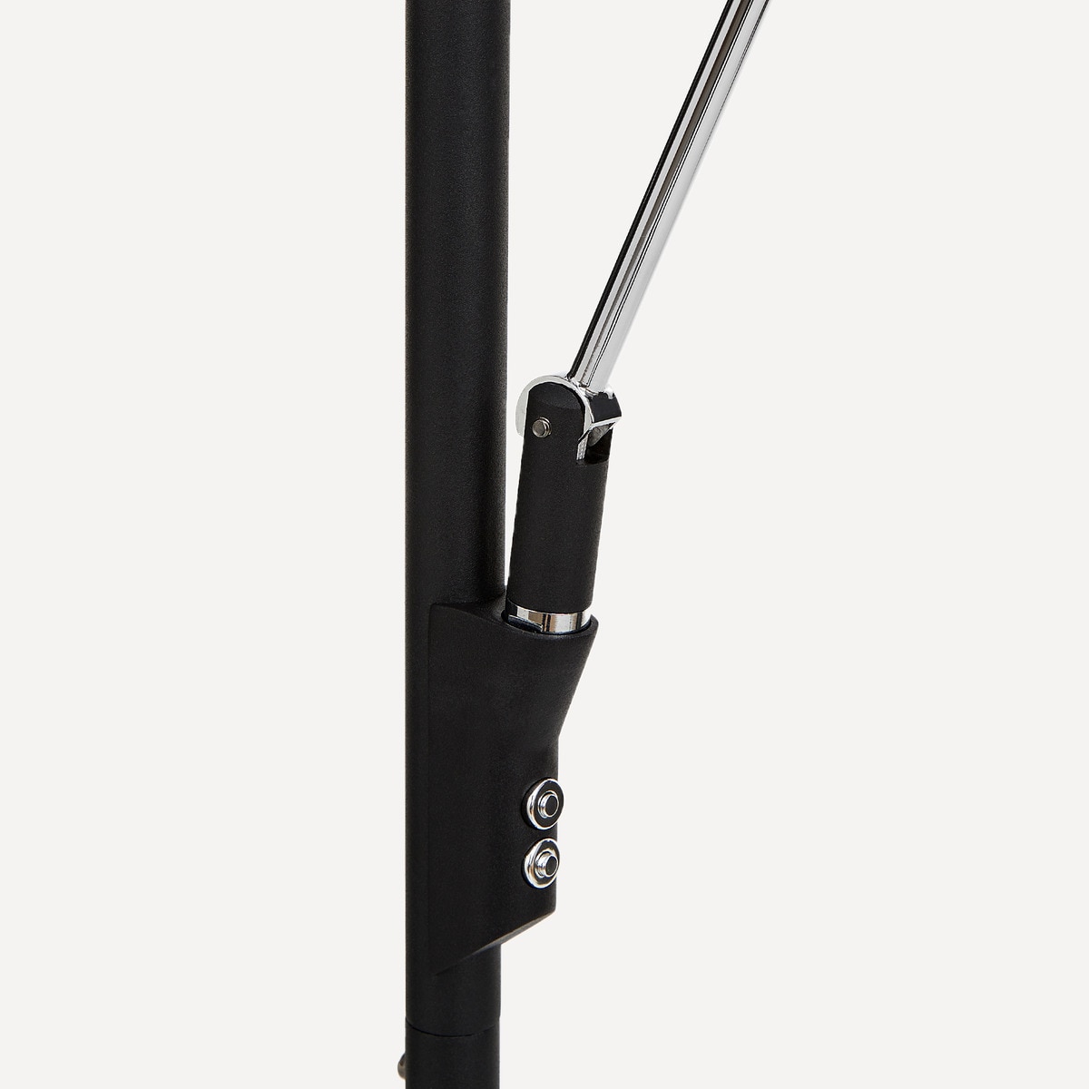 Candeeiro de Pé LED com Leitor Renzo Preto-4