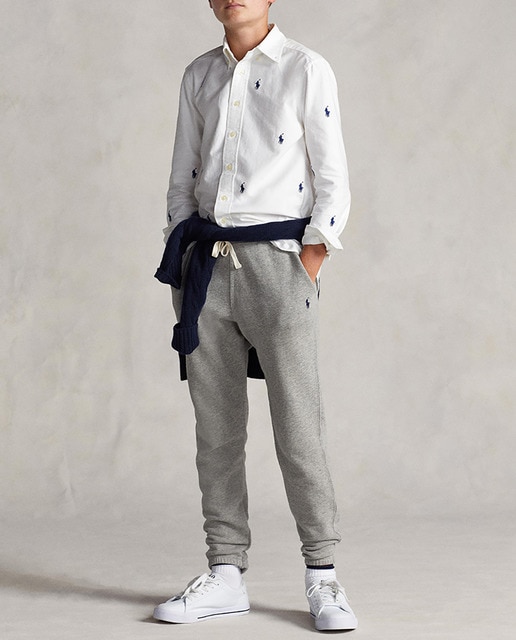 Imagen 0 de Pantalón deportivo de niño en gris con logo