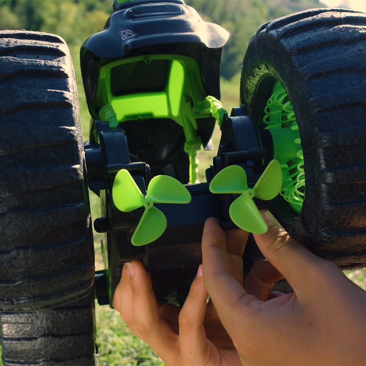 Exost - RC Rhino Wave 12