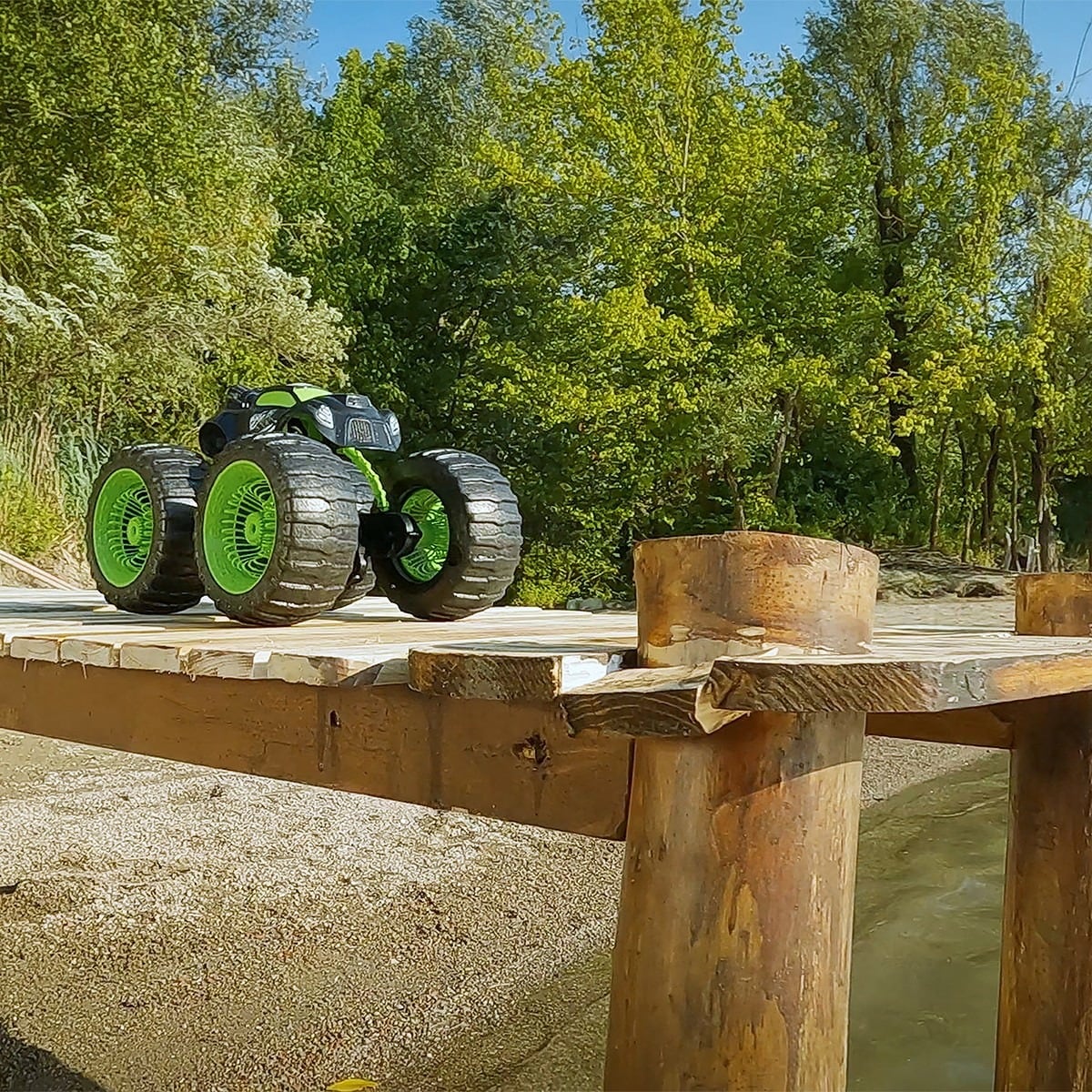 Exost - RC Rhino Wave 15