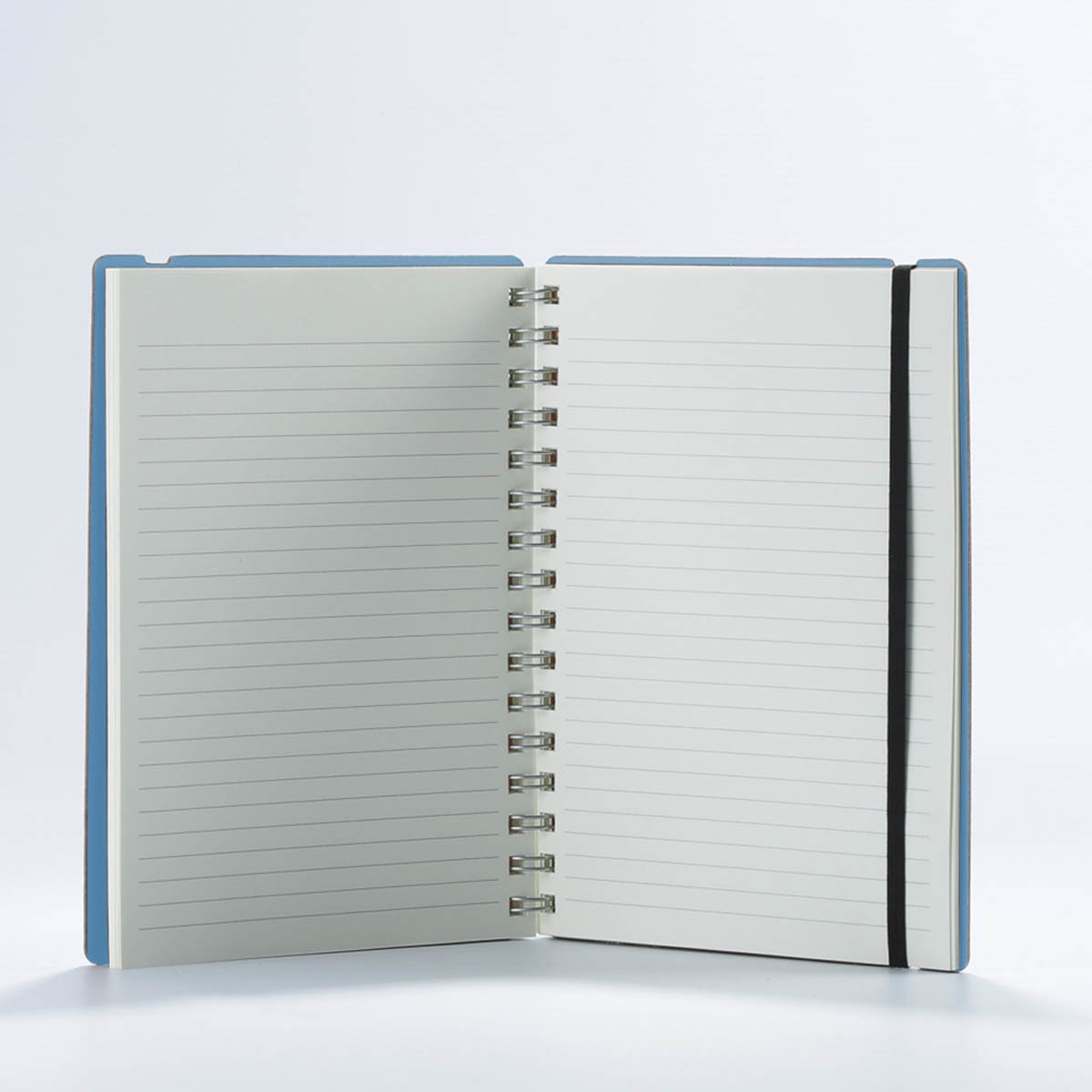 Caderno pautado A5 Vacavaliente azul claro 3