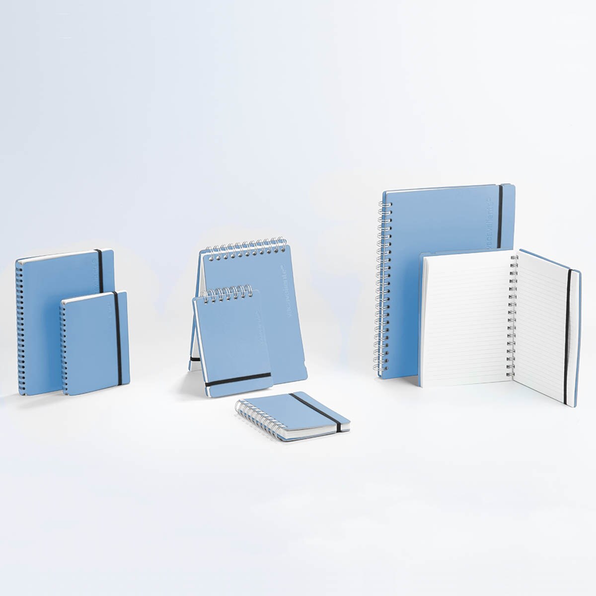 Caderno pautado A5 Vacavaliente azul claro 4