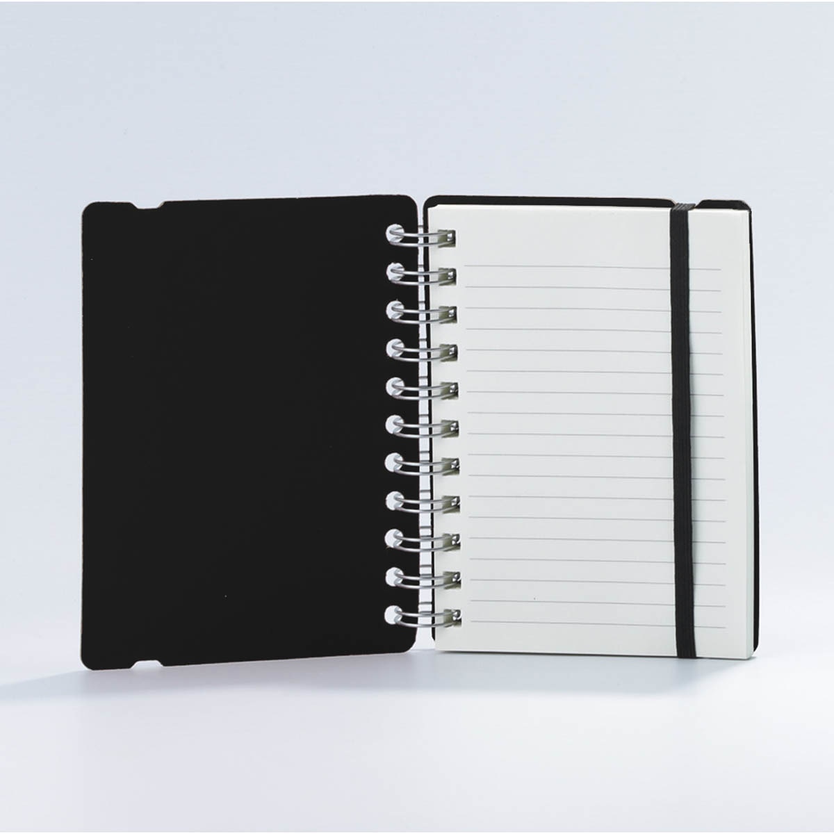 Caderno A6 pautado Vacavaliente preto 3