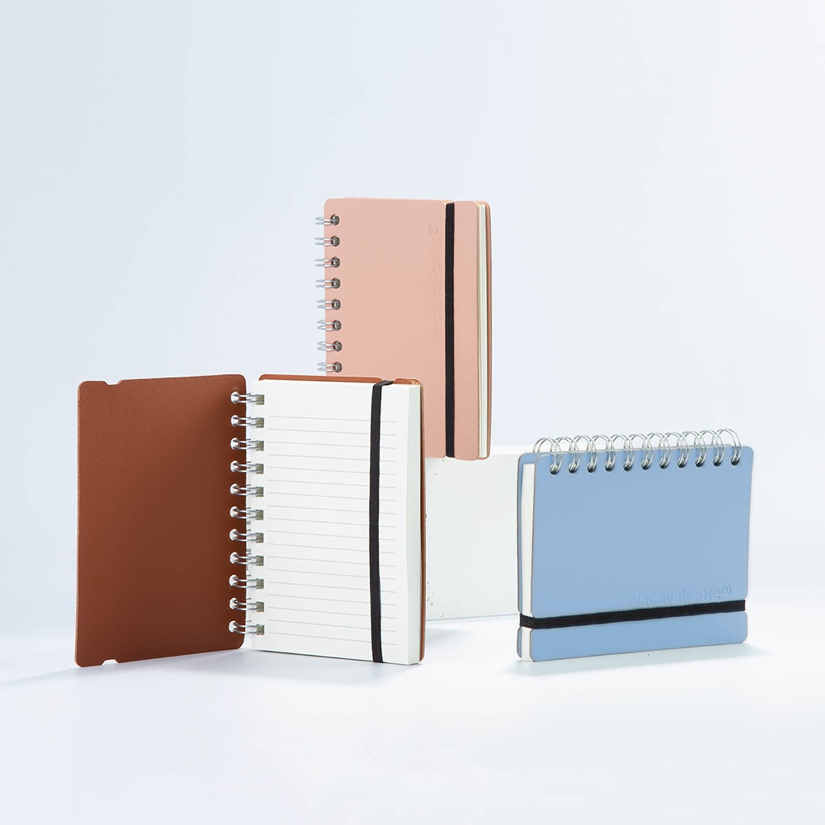 Caderno pautado A6 Vacavaliente rosa 6
