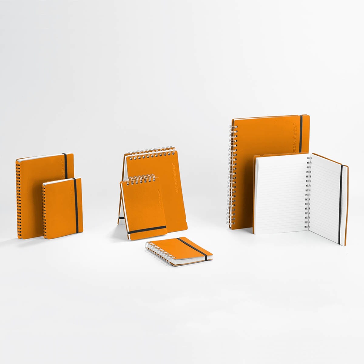 Caderno pautado A6  Vacavaliente laranja abóbora 2