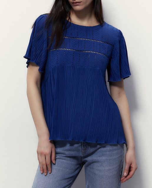 Imagen 0 de Camiseta plisada bordada