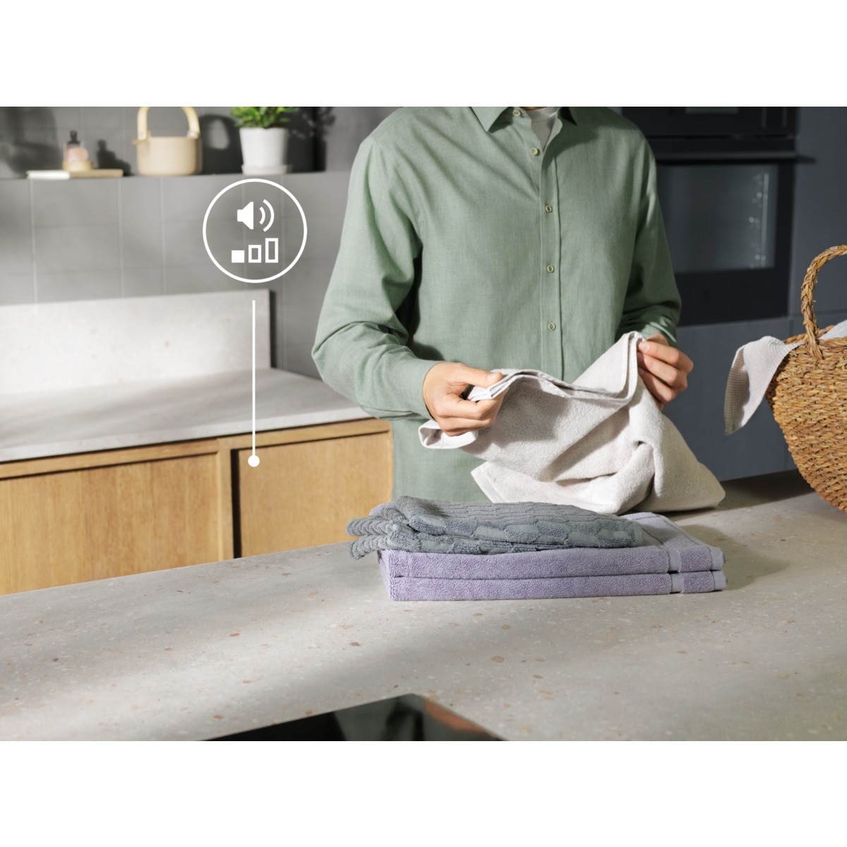 Máquina de Lavar e Secar Roupa Encastrável Electrolux Série 700 EN7W4862OF Carga Frontal, DualCare de 8/4 Kg e 1600 rpm - Branco Branco-8
