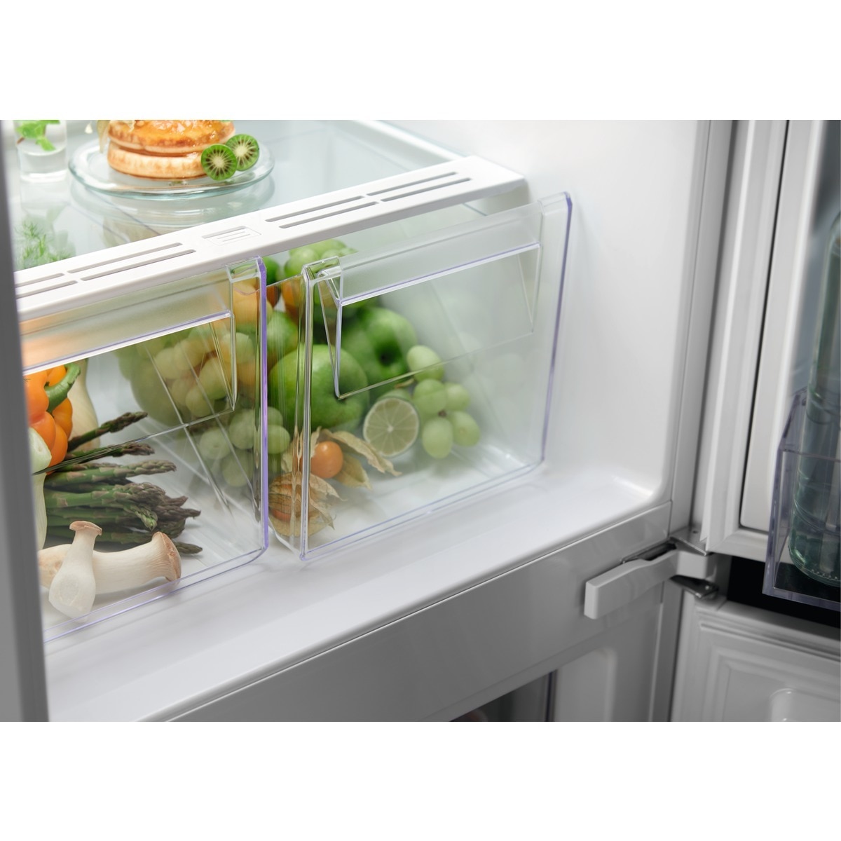 Frigorífico Combinado Encastrável Electrolux Série 500 LNS5LE18S ColdSense, LowFrost e de 177,2 cm - Branco Branco-10