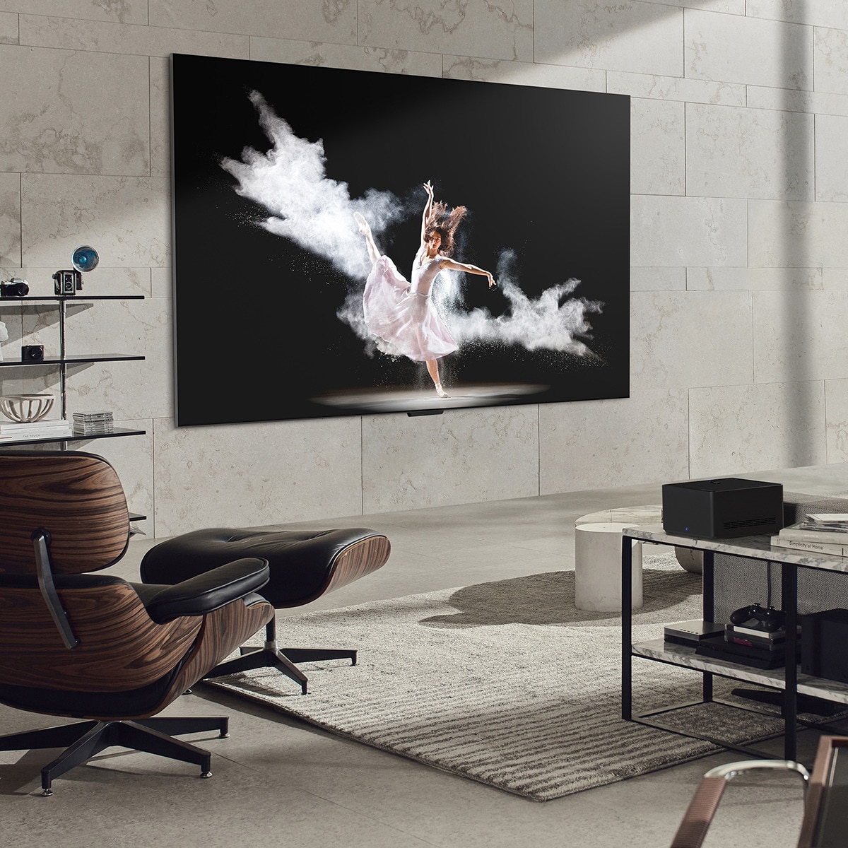 TV OLED 247 cm (97") LG OLED Signature 4K M3 Inalámbrico con Smart TV webOS23 actualizable, para colgar en pared con soporte incluido Gris Grafito-11