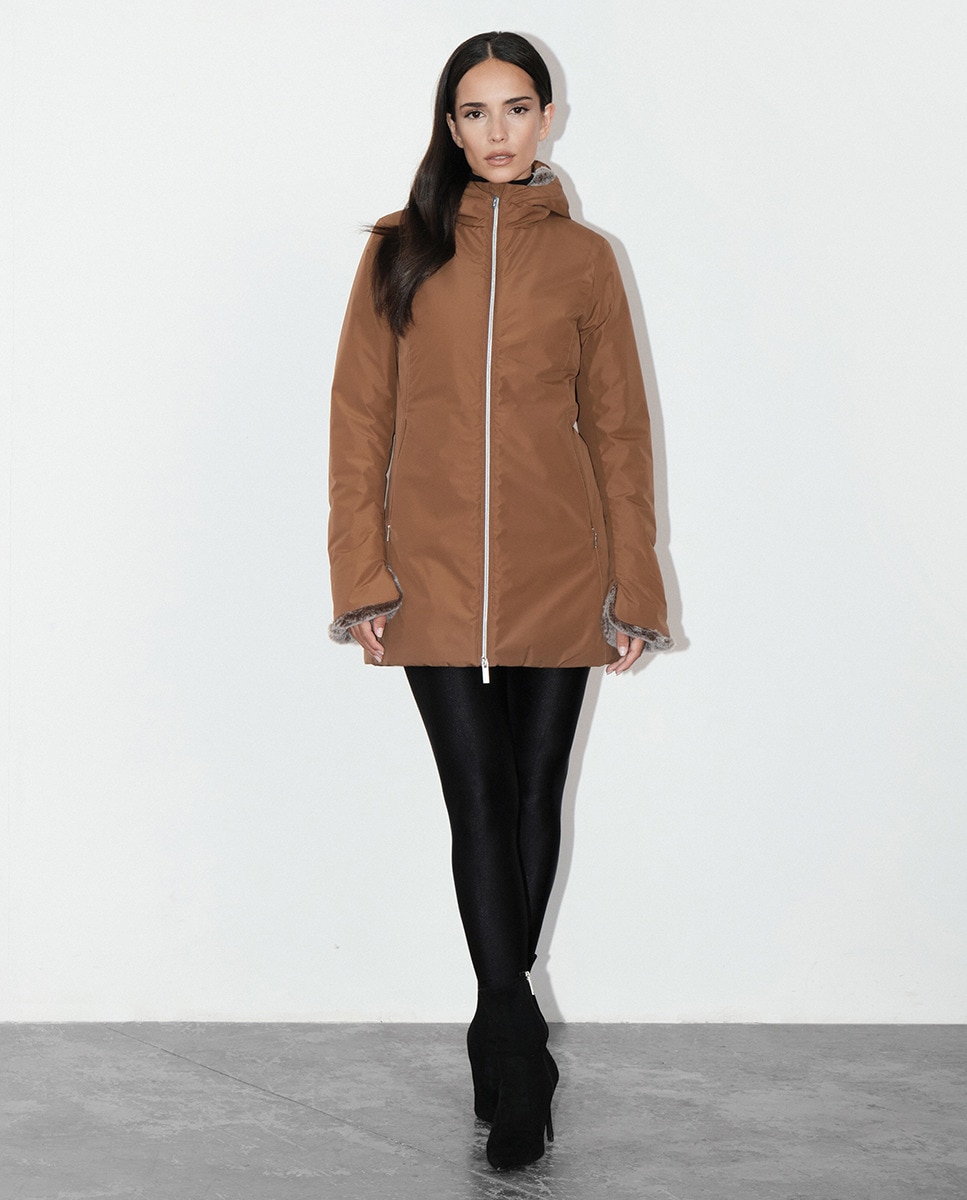 Parka com Pelo Sustentável no Interior Castanho-1