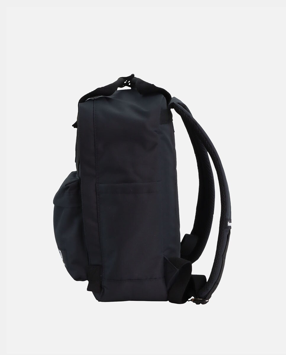 Mochila com Bolso à Frente e em Poliéster Reciclado - Preto Preto-5