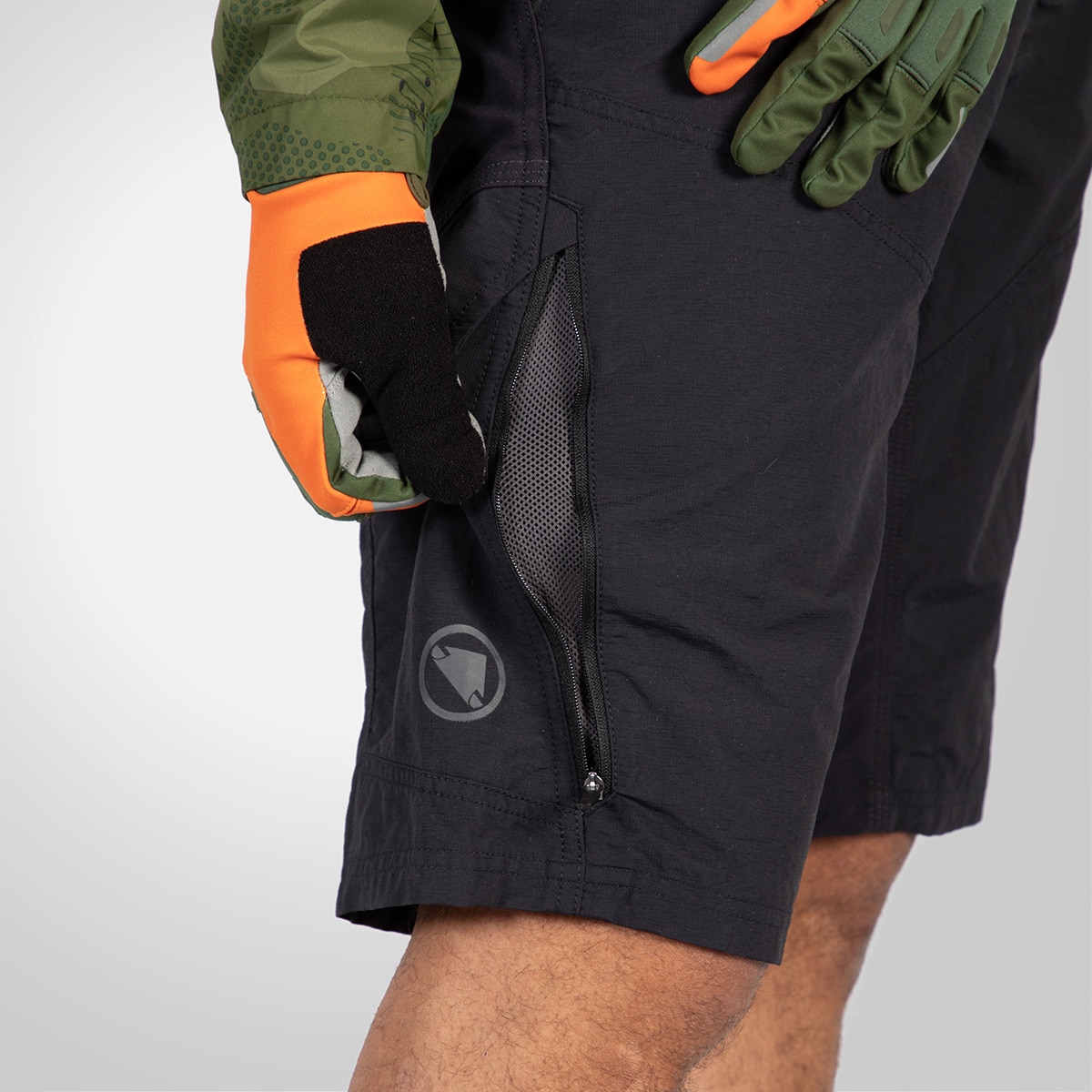 Bermuda de ciclismo de hombre Hummvee Endura Negro-4