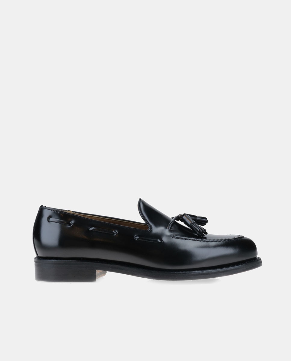 Mocassins com Borlas e em Pele Preto-1