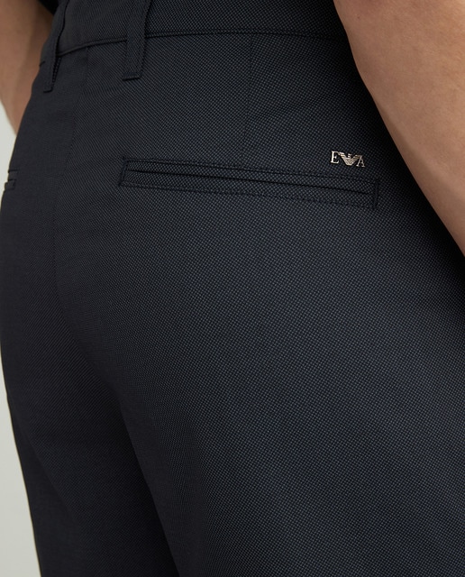 Imagen 0 de Bermuda de hombre corte chino azul