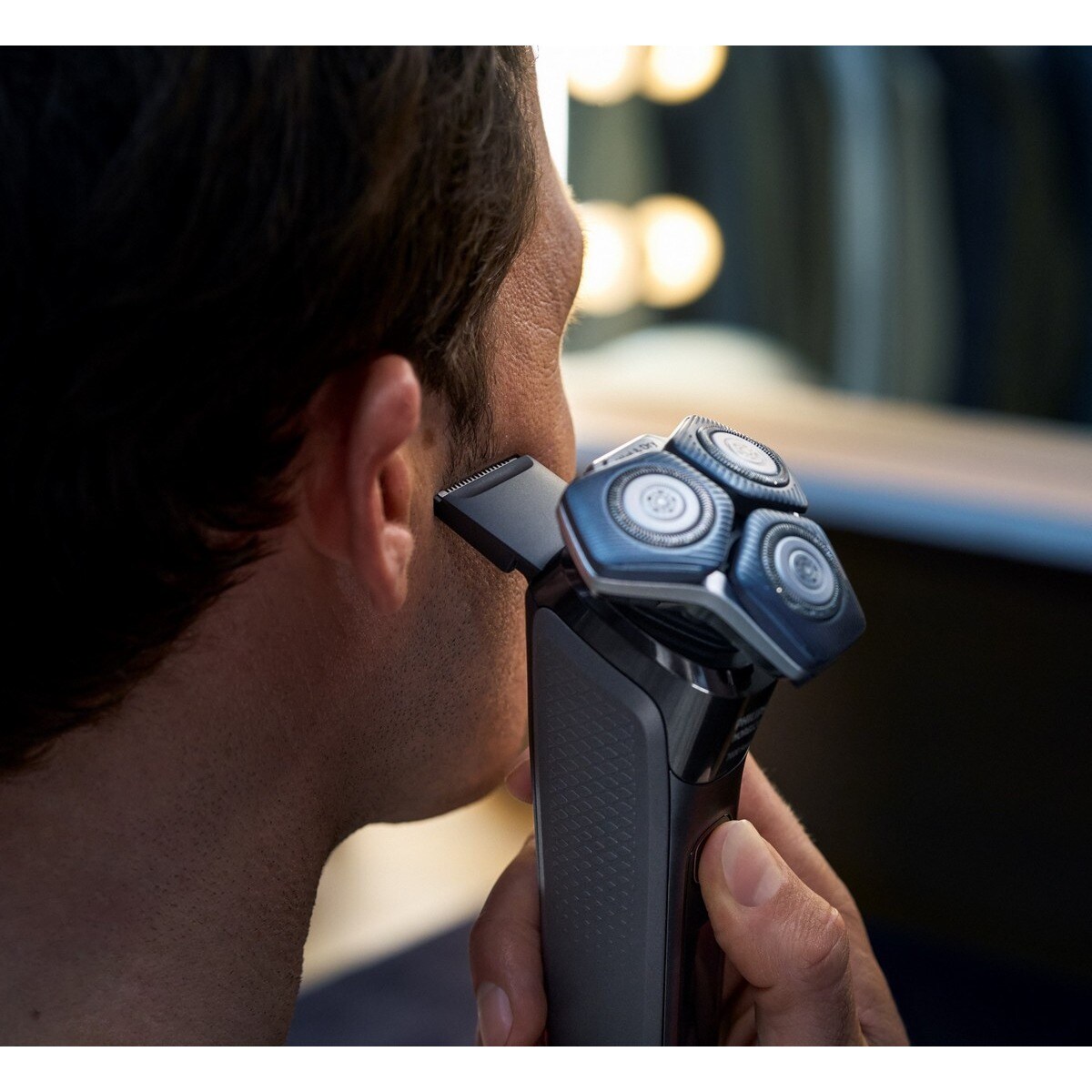 Máquina de Barbear Philips Serie 7000 S7886/35 Uso Seco e Molhado com Suporte de Garga e Bolsa e Autonomia 60 Minutos 11