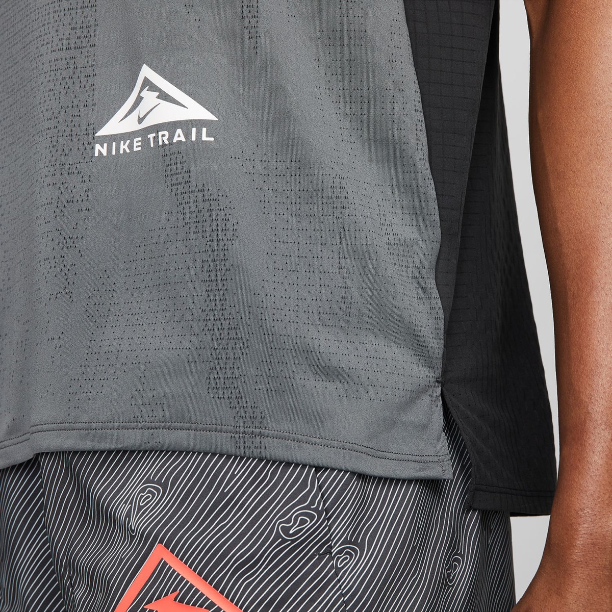 T-shirt Dri-FIT Rise 365 Preto / Branco-5