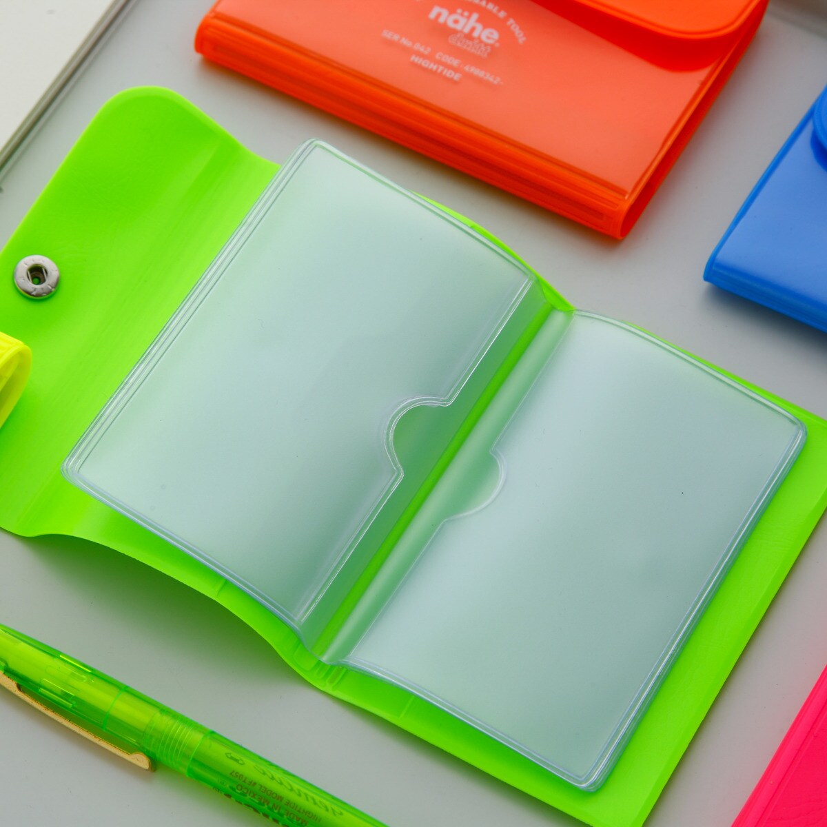 Tarjetero Nahe fluorescente azul 2