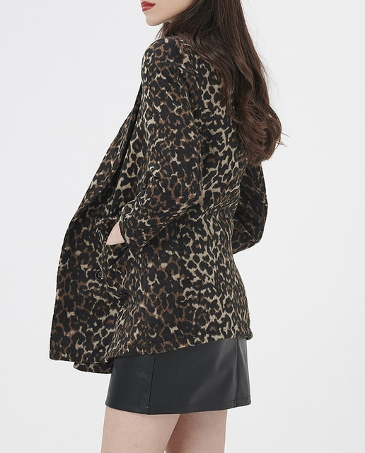 Imagen 0 de Abrigo estampado animal