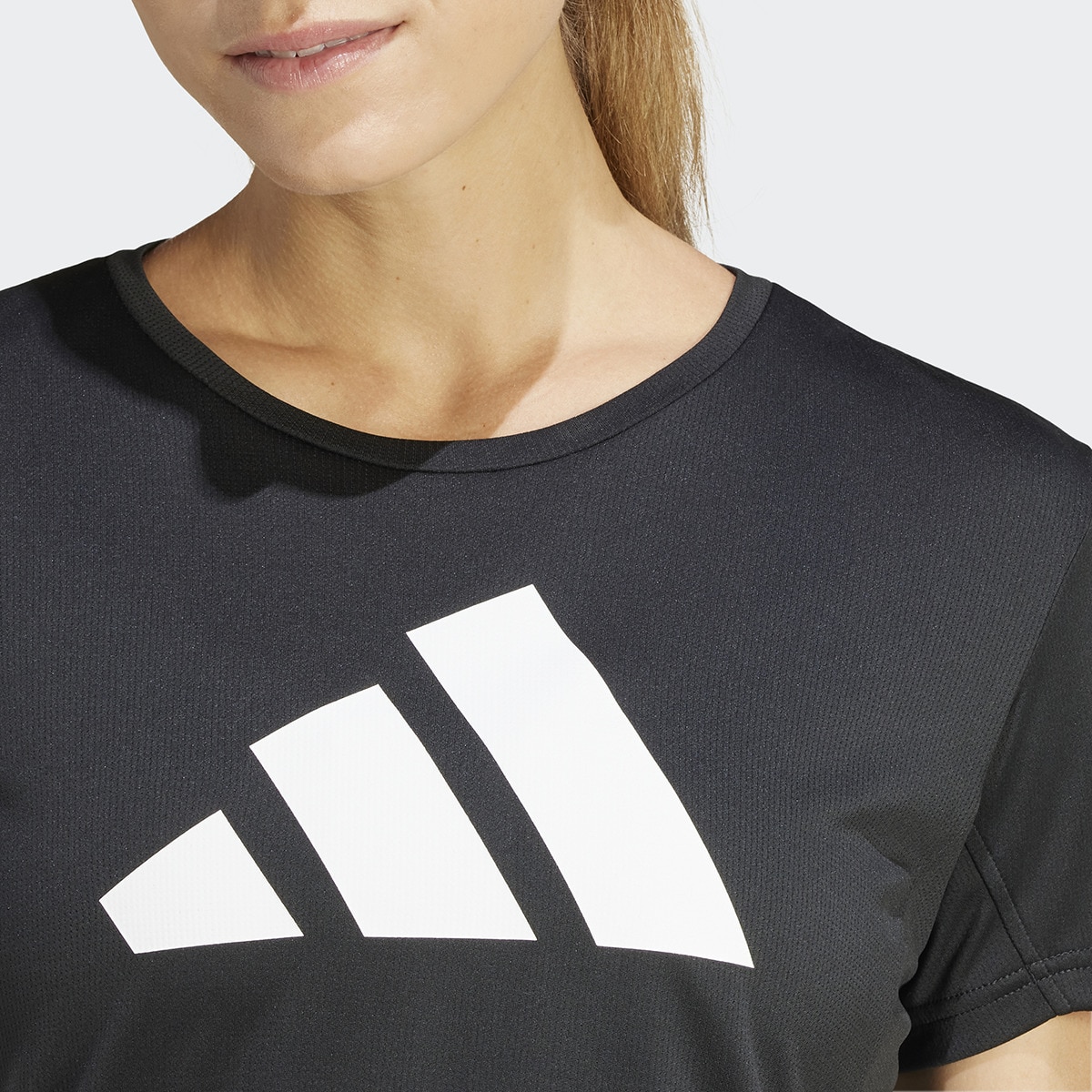 T-shirt de mulher Run It adidas Preto-3