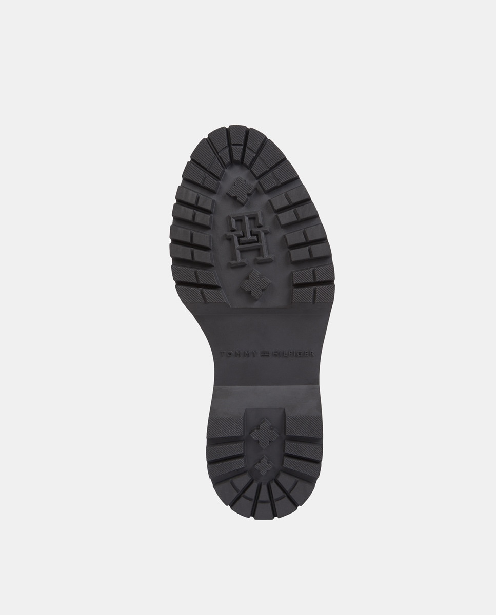 Botins Estilo Biker com Acabamento Envernizado Preto-5