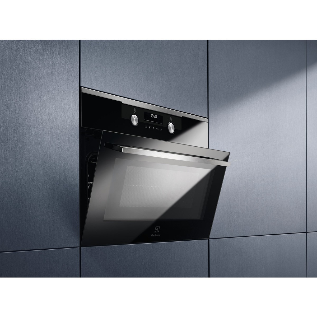 Horno compacto Electrolux con esmalte de fácil limpieza, 23 funciones- CKM806CX Cristal negro/inox-5