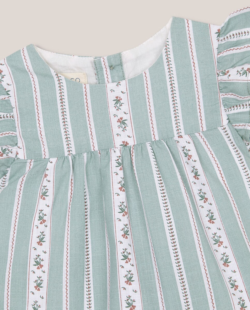Conjunto com Capota às Riscas e Estampado Floral Verde-3