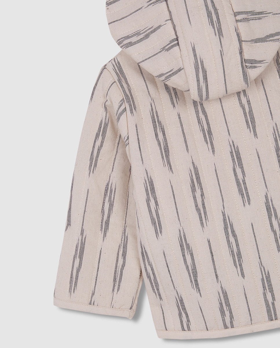 Sobretudo Acolchoado com Estampado Ikat Branco-5