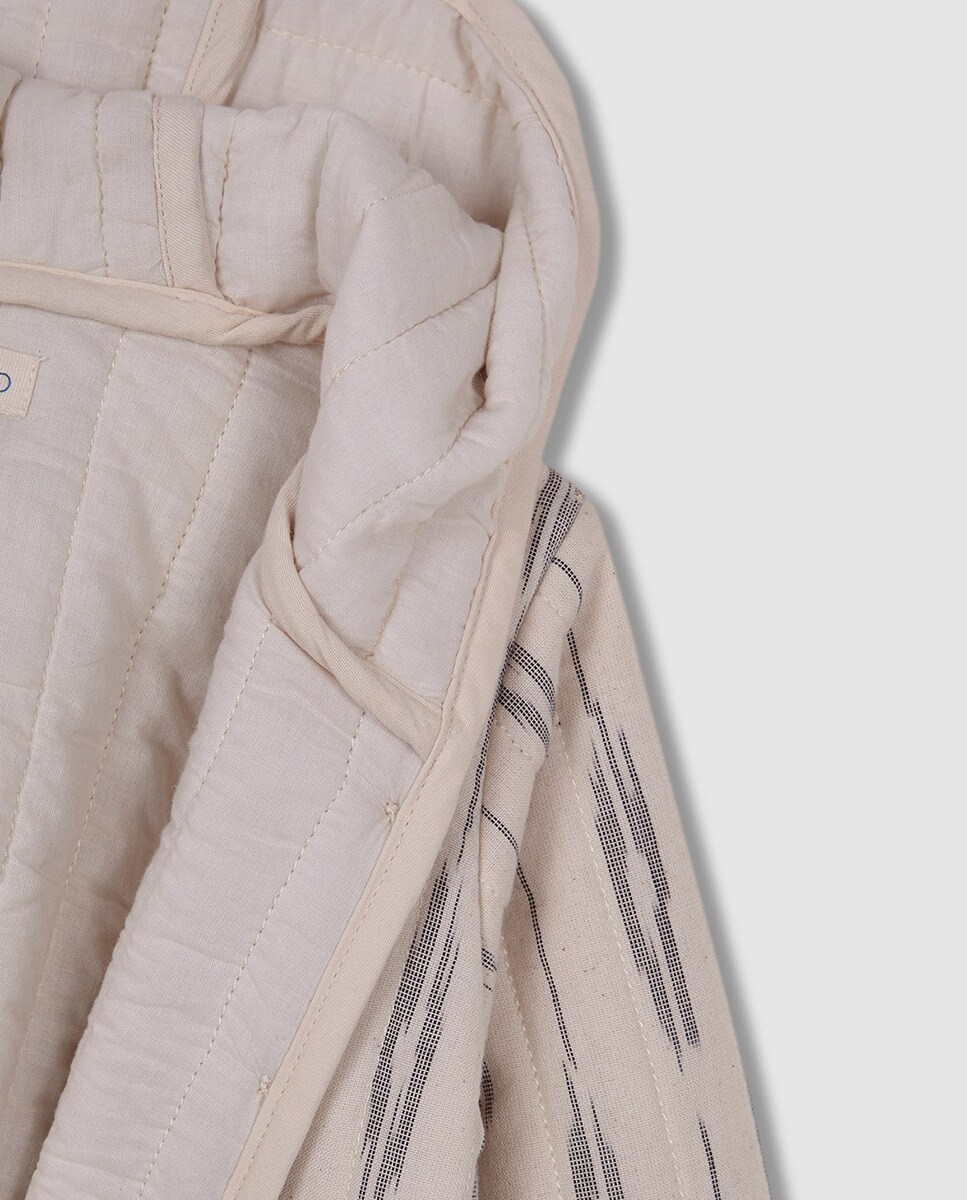 Sobretudo Acolchoado com Estampado Ikat Branco-4