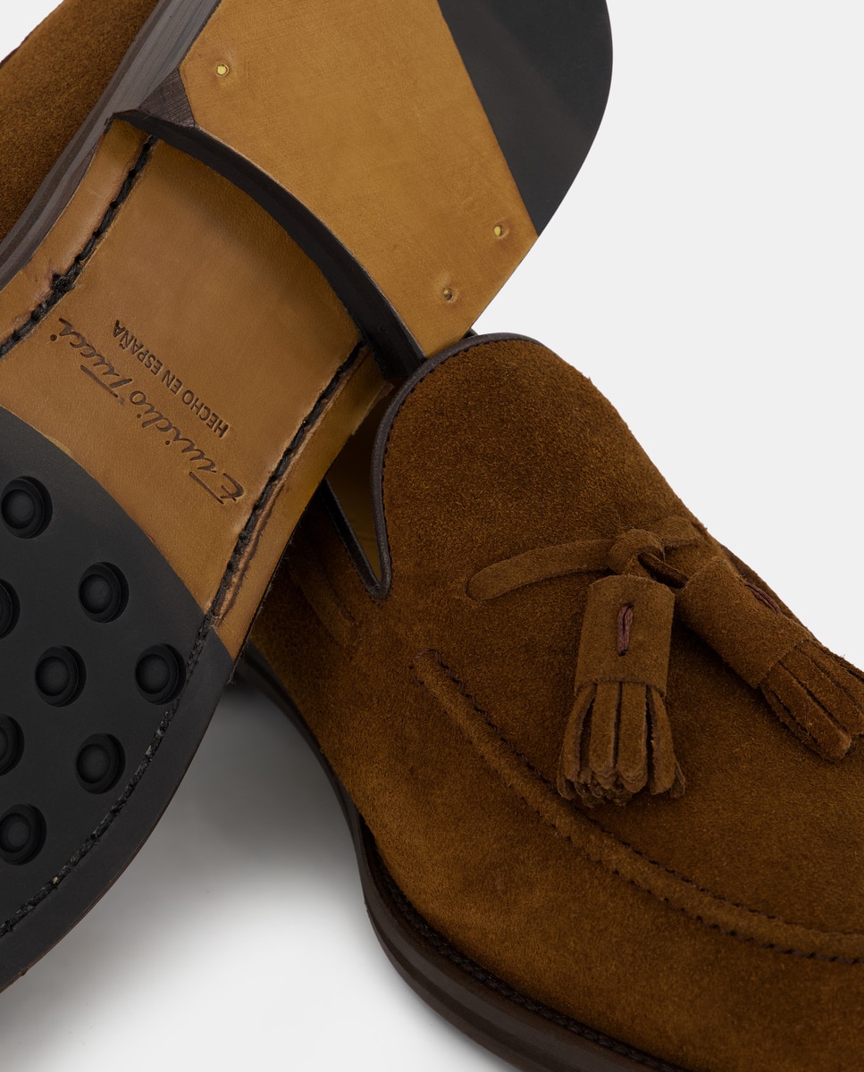 Mocassins com Borlas e em Pele Castanho-5