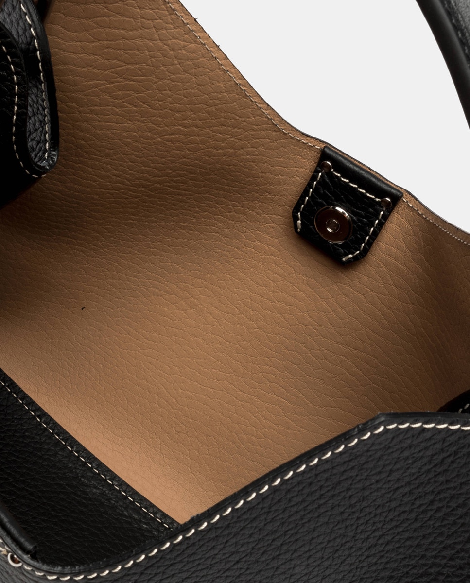 Mala Hobo Grande Aurora com Compartimento Amovível e em Pele Texturada Preto-3