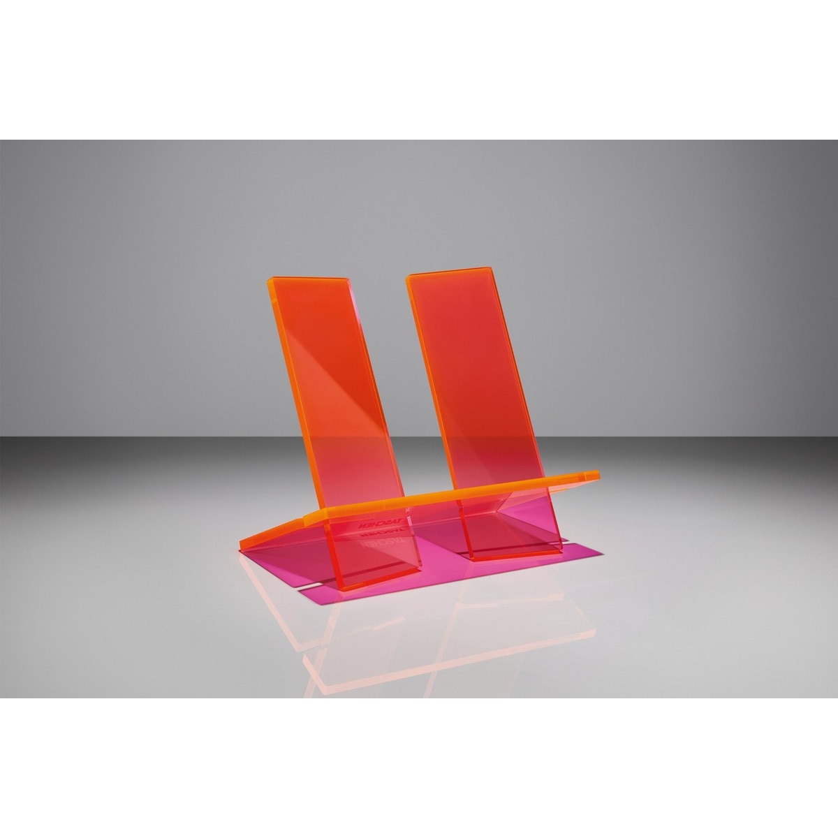Bookstand. Medium. Radiant Pink 2