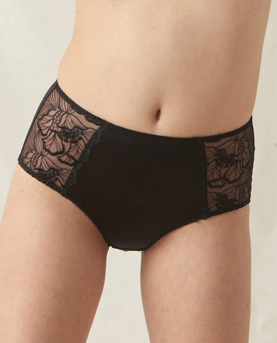 Imagem 0 de Shortie de cintura subida com bordado floral