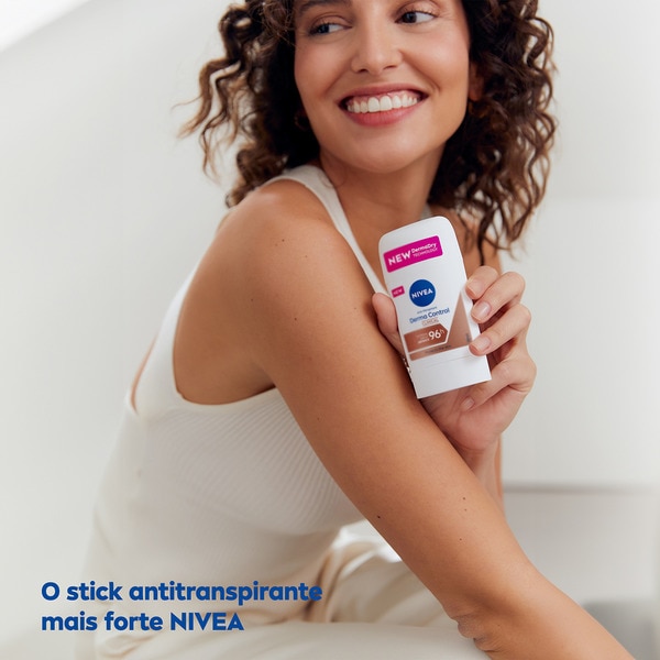 Deo Derma Control em Stick embalagem 50 ml