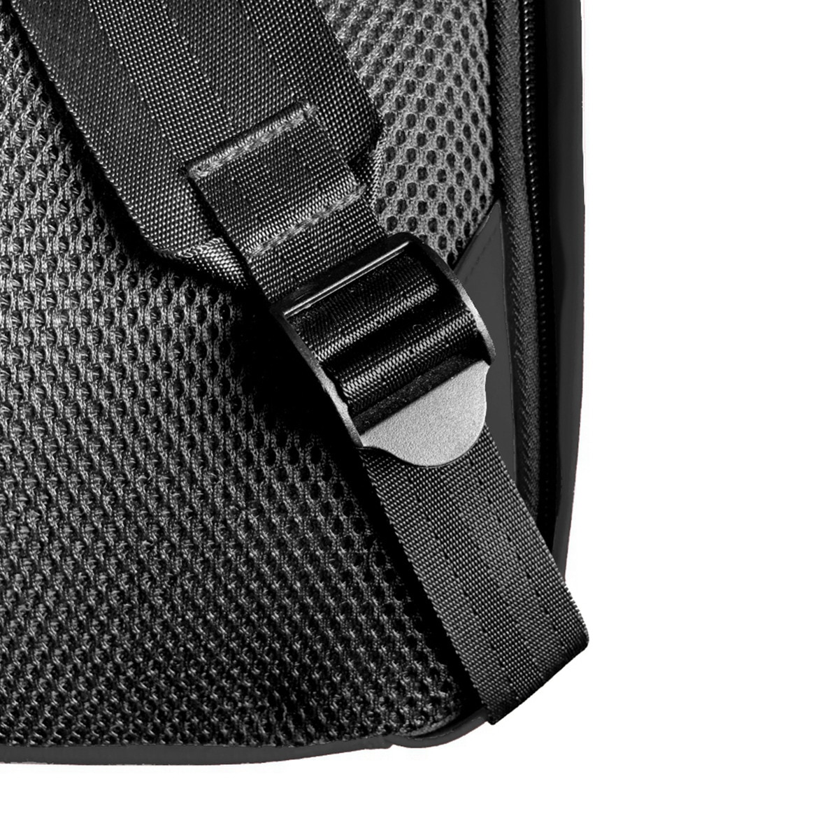 Mochila antirrobo Smile Akira negra para portátiles hasta 16" 15