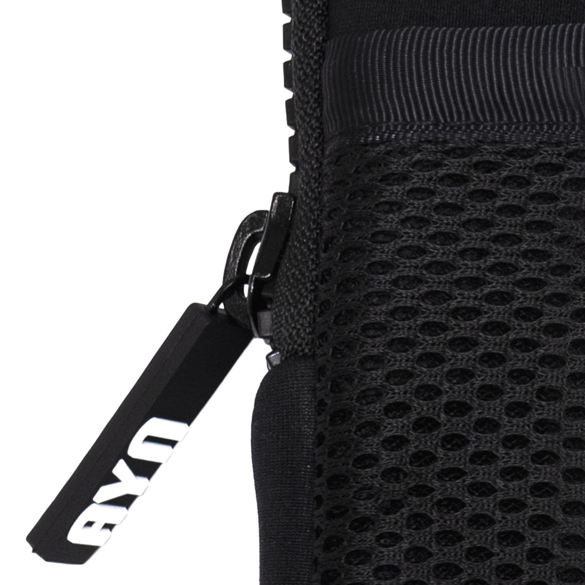 Funda negra de neopreno Smile Fitness para portátiles o tablets hasta 13" Negro-3