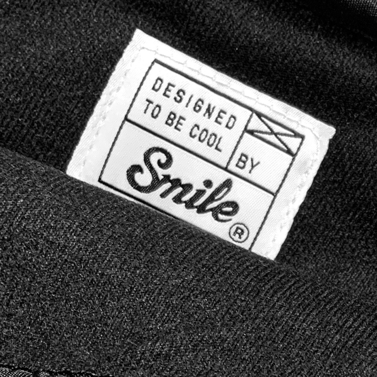 Funda negra de neopreno Smile Fitness para portátiles o tablets hasta 13" Negro-9