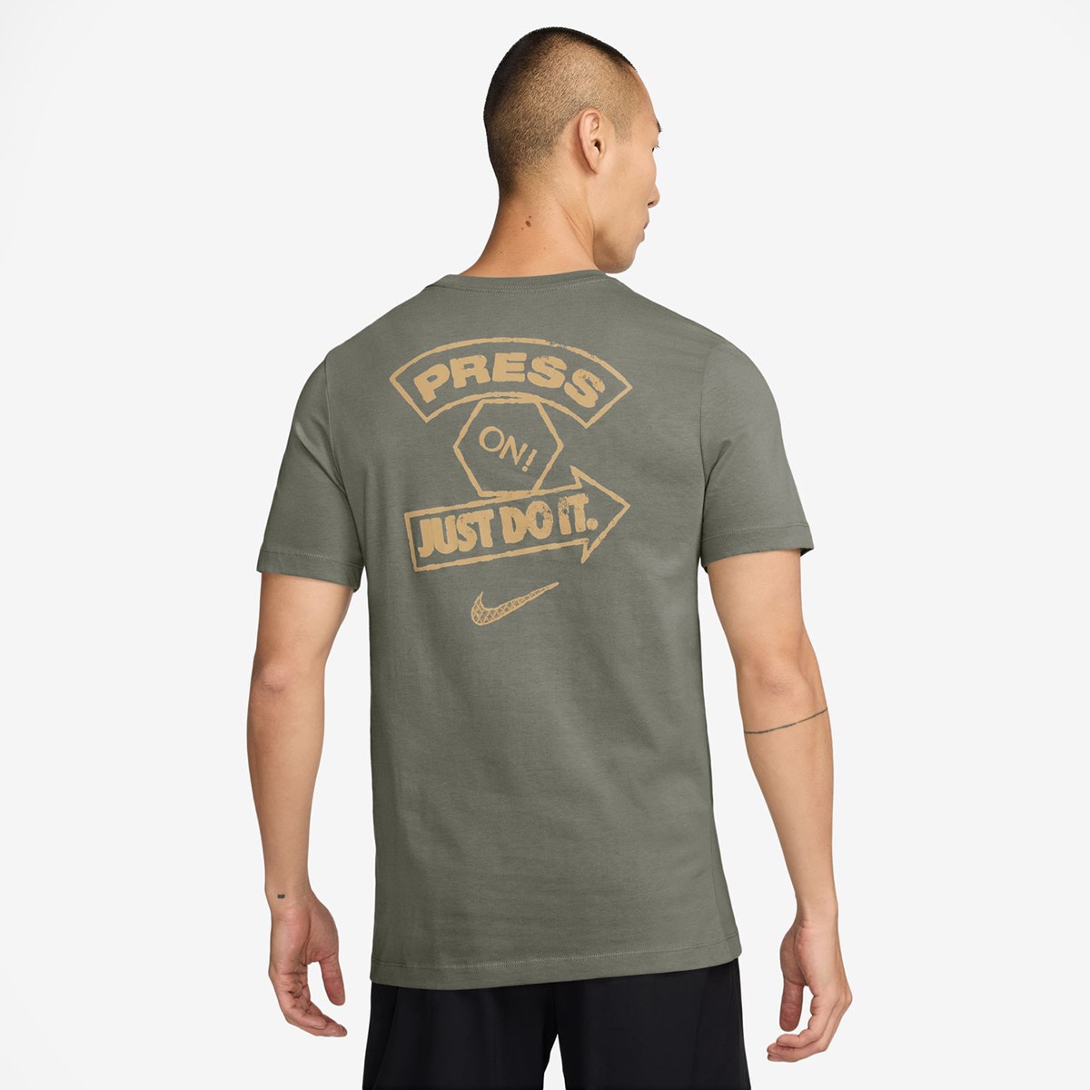 T-shirt de homem Nike Verde-2